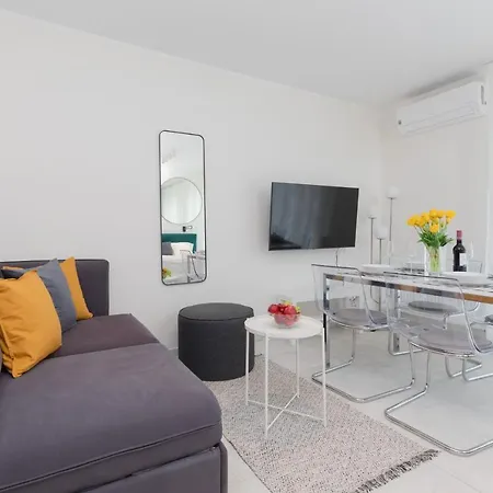 Silamar Zaciszna By Renters نيخوجة