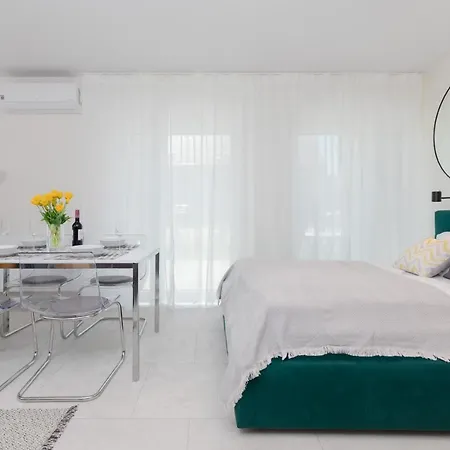 Apartment Silamar Zaciszna By Renters